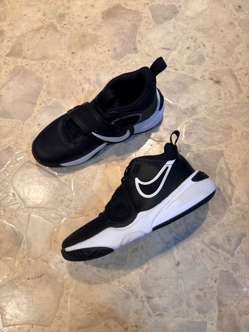Nike Team Hustle D 11 Black White Sz 4Y